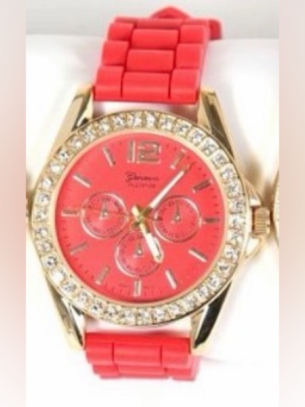 Vintage Gold-Tone Red Women's Fashion Watch with Crystal Bezel